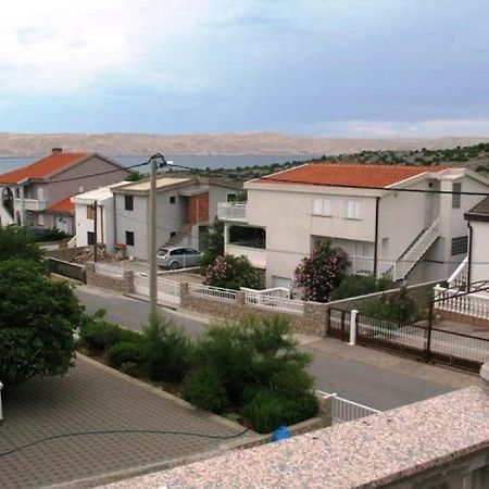 Apartments Mirela Karlobag Bagian luar foto